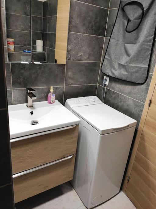 Menton, Appartement/Jardin, Proche Mer Et Centre Exteriör bild